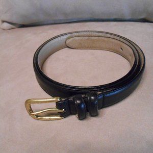 Men’s like new, black, leather belt.